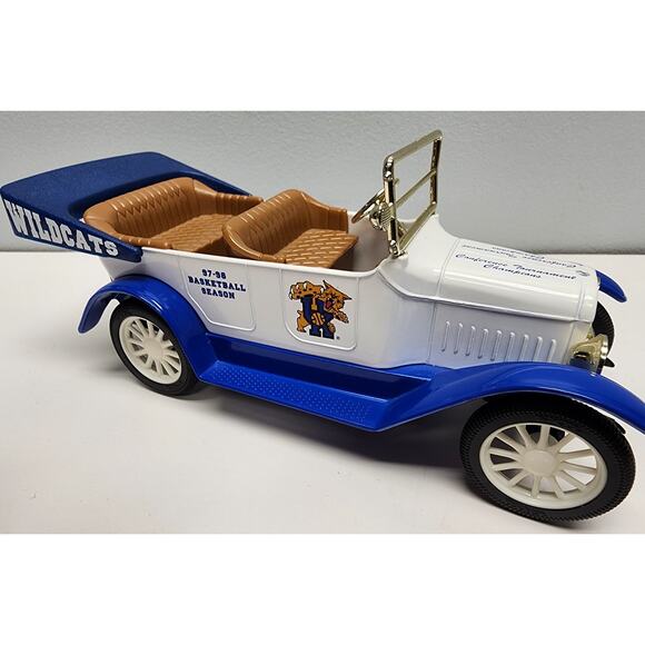 UK Wildcats 1997–98 Diecast Bank – 1917 Maxwell Touring Car by Ertl -Missing Key - Picture 8 of 16